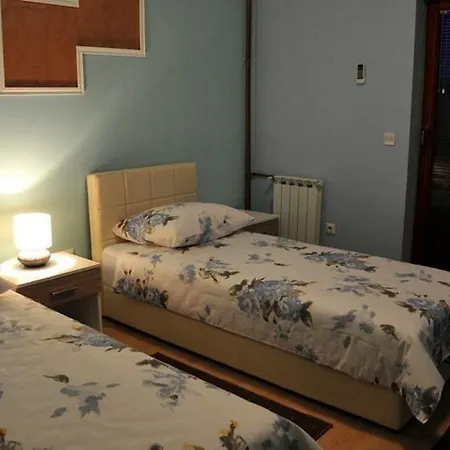 Alojamento de Acomodação e Pequeno-almoço Arizona Sarajevo 3*